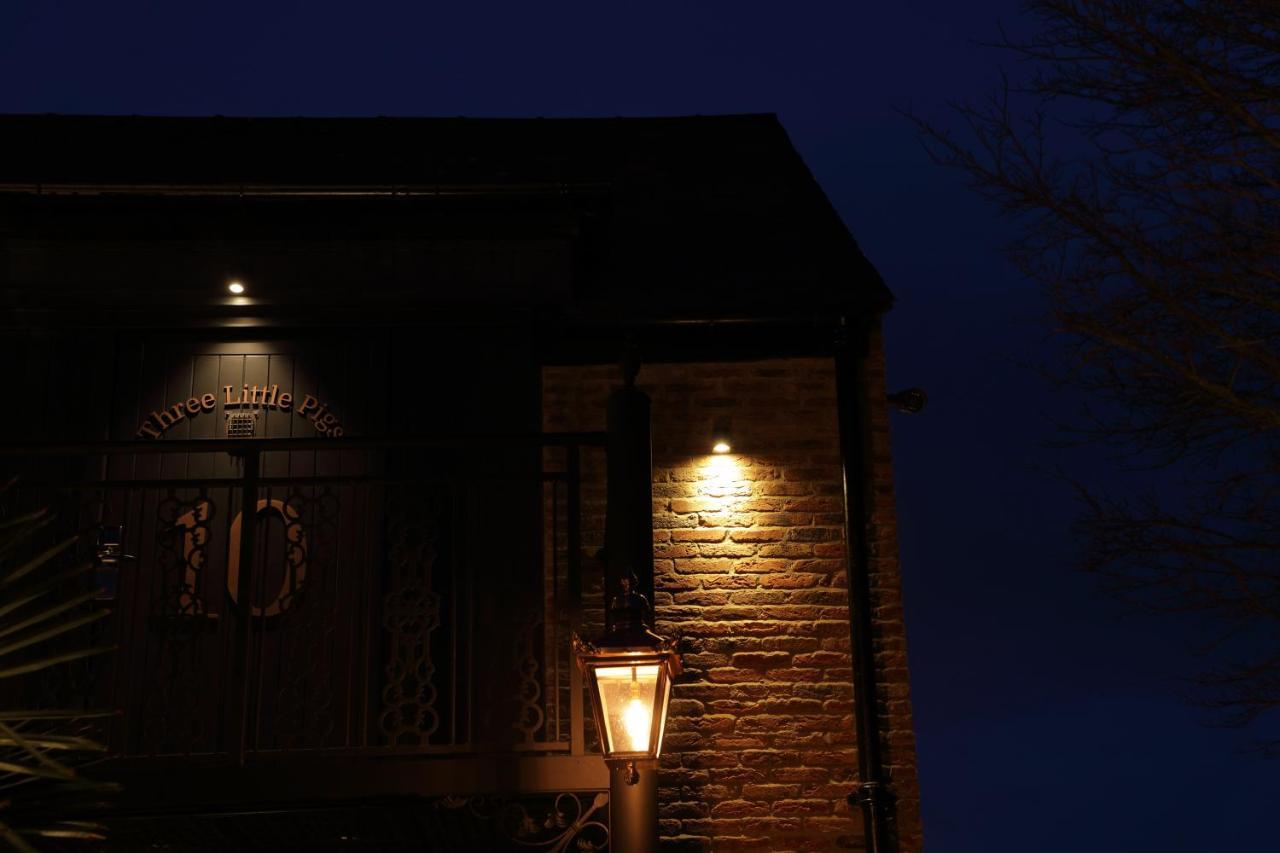 The Impeccable Pig Hotel Sedgefield Exterior photo